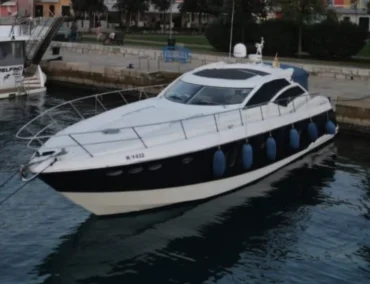 Motorboot Absolute 56 STY