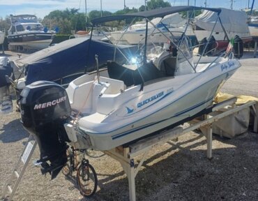 Motorboot Quicksilver 555