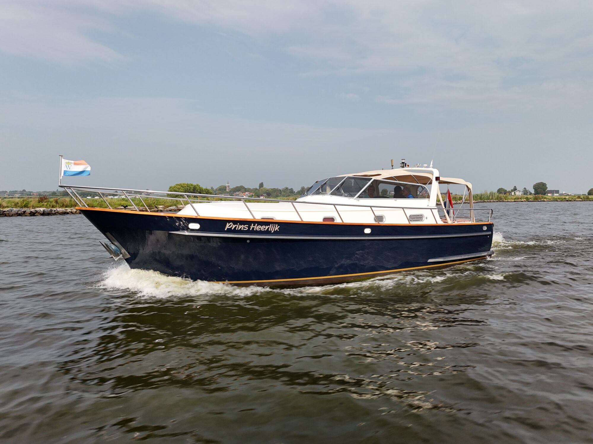 Motorboot Tryvia 1100 OK Cabrio Spiegeldeur
