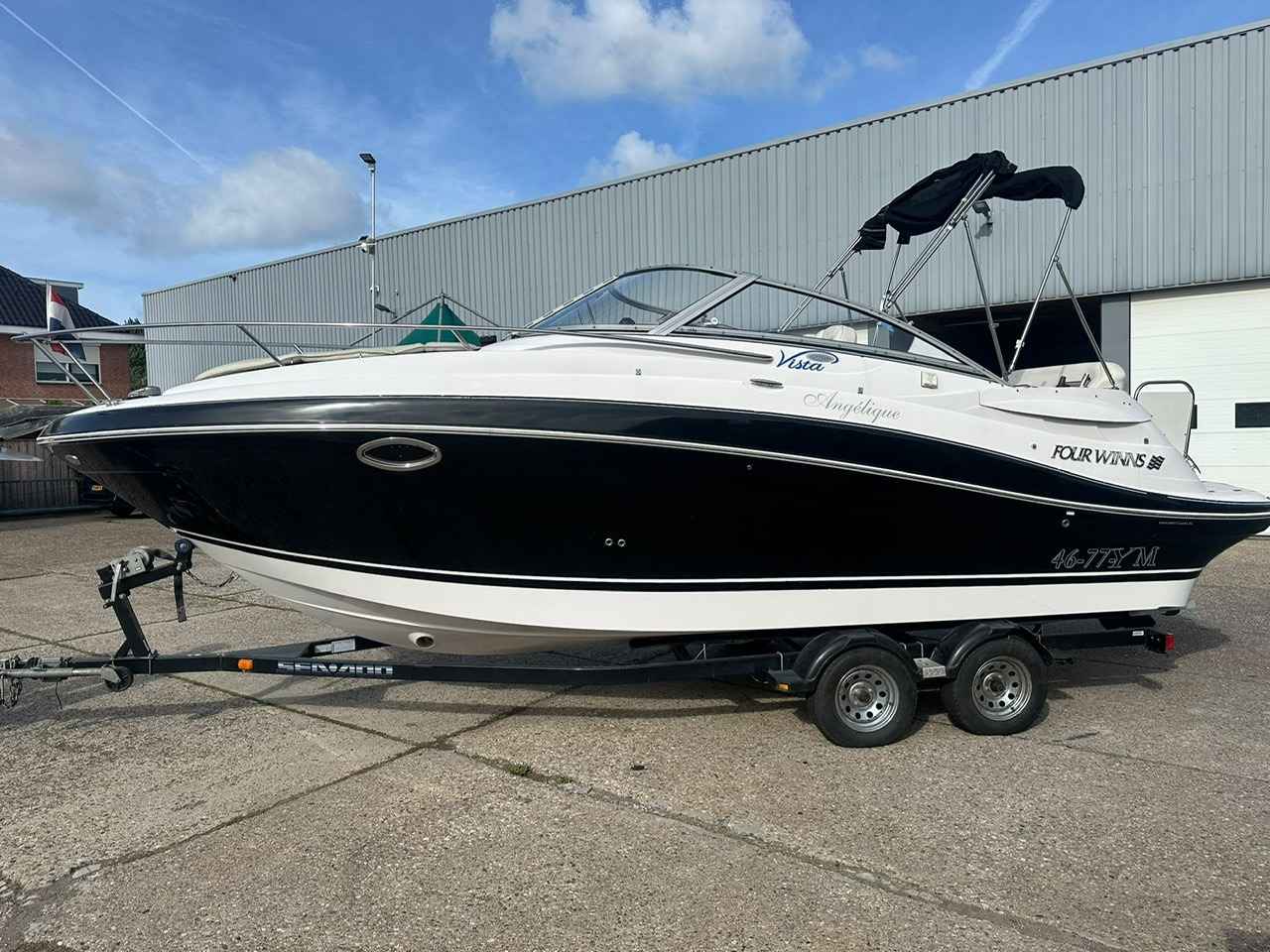 Motorboot Four Winns 258 Vista