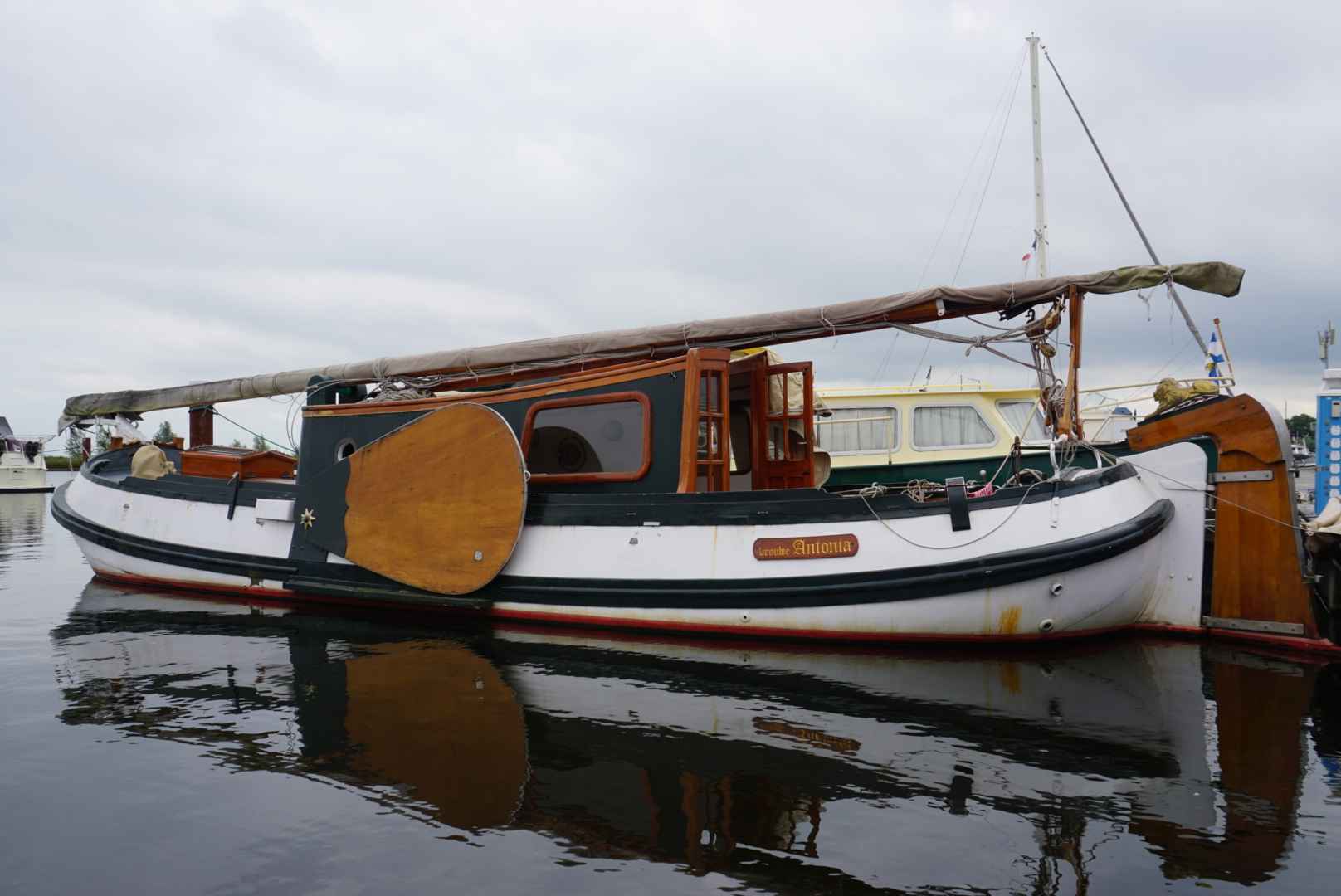 790584862
