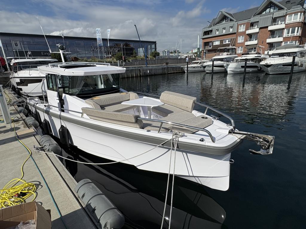 Motorboot Axopar 29 XC Cross Cabin