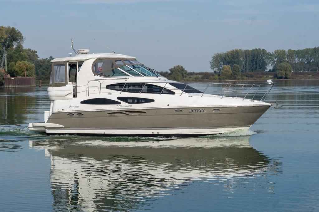 Motorboot Cruisers 415