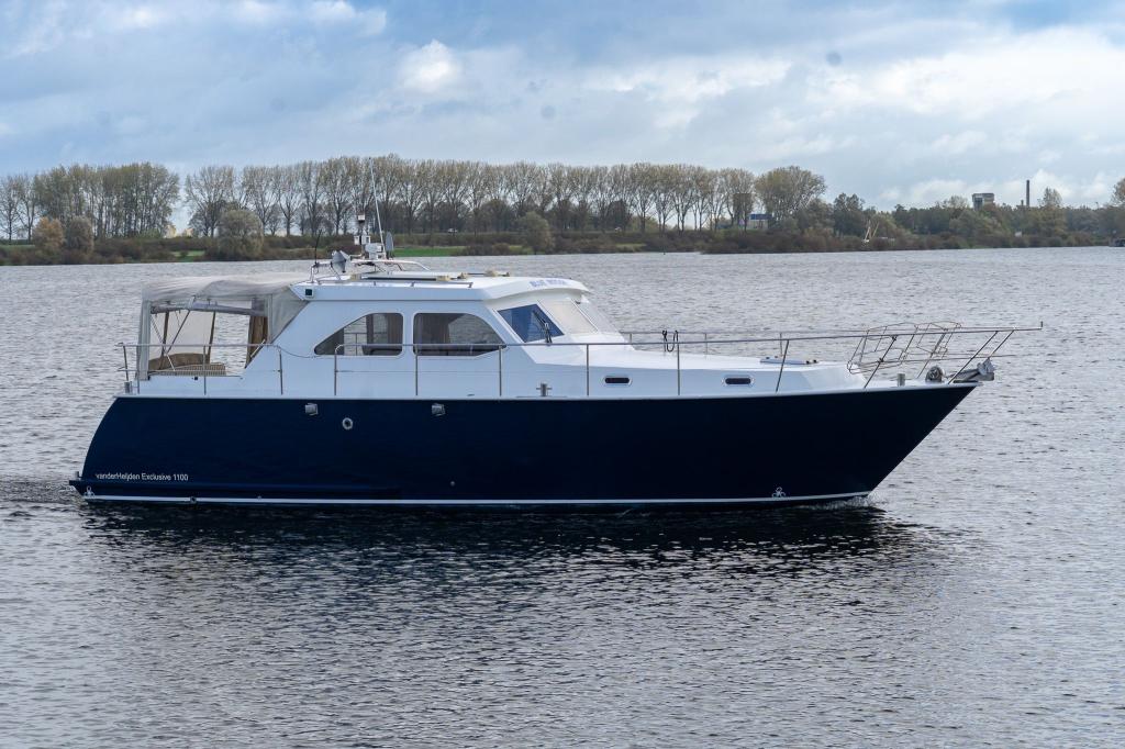 Motorboot van der Heijden 1100