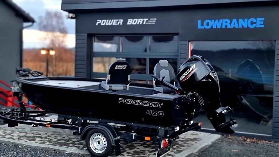 Motorboot Raubfischzentrum - Frederic Frey Powerboat 420 Tiller
