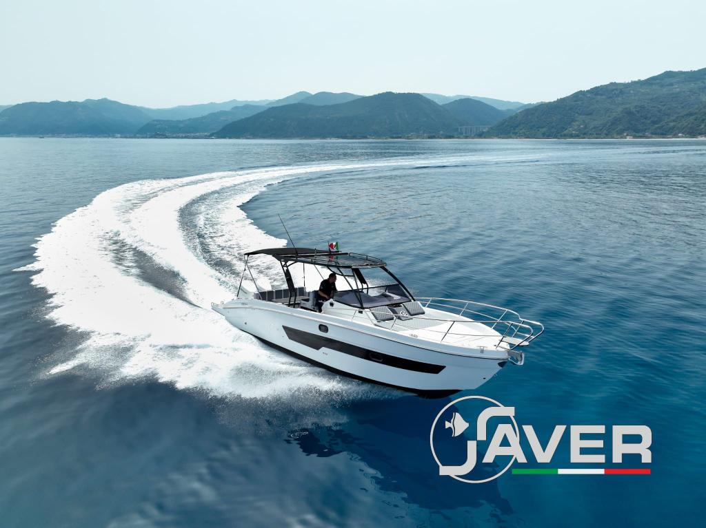 Motorboot Saver 330 Walkaround NEU