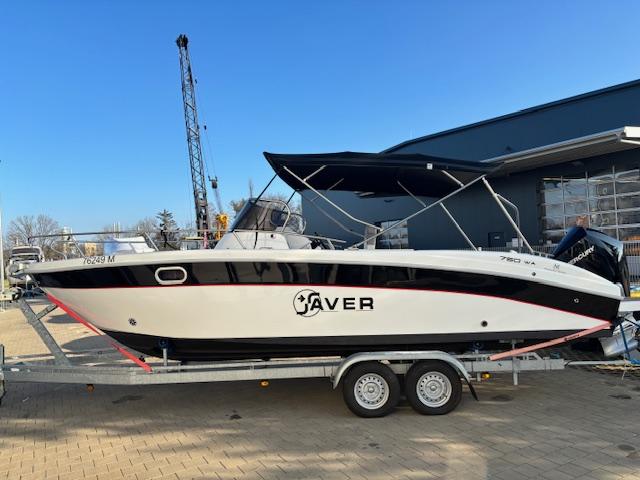 Motorboot Saver 750 Walkaround