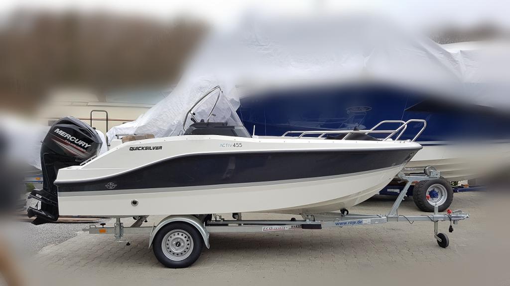 Motorboot Quicksilver Activ 455 Open & Trailer (Lagerboot)
