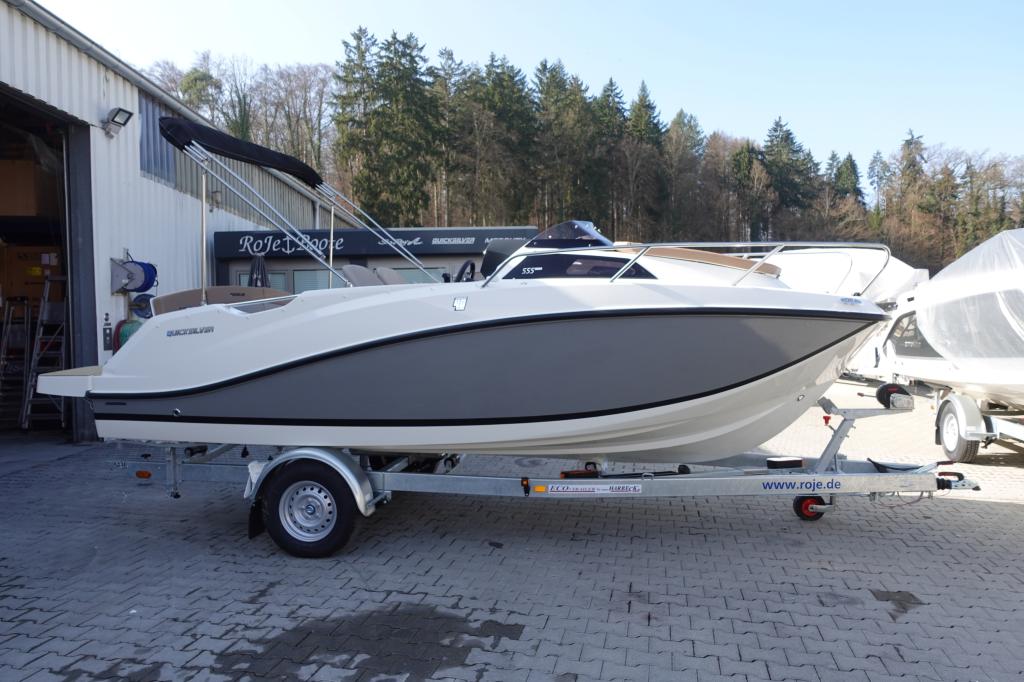 Motorboot Quicksilver Activ 555 Cabin & Trailer (auf Lager)