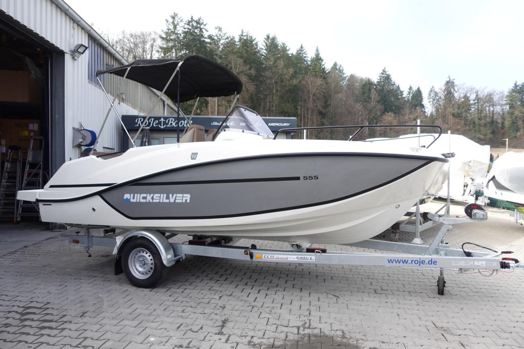 Motorboot Quicksilver Activ 555 Open & Trailer (auf Lager)