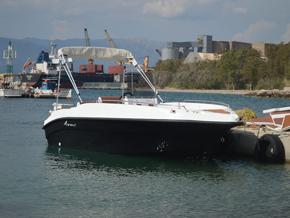 Motorboot Nireus Ω53 Pleasure