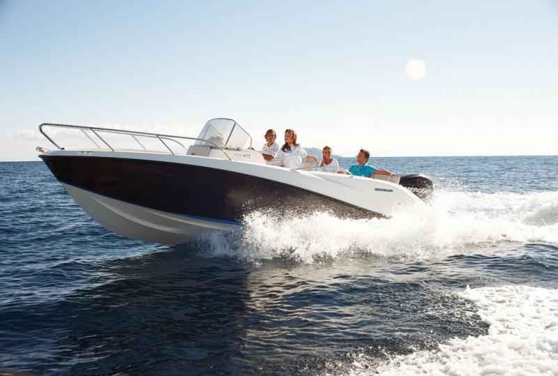 Motorboot Quicksilver ACTIV 675 SUNDECK