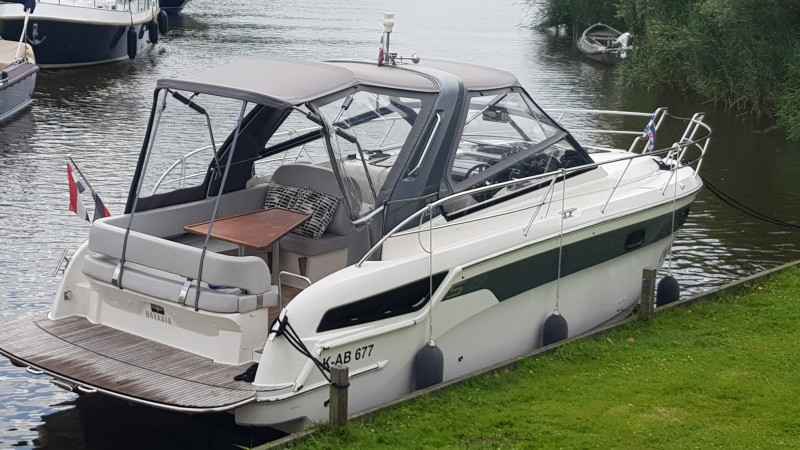 Motorboot Bavaria S30 Open