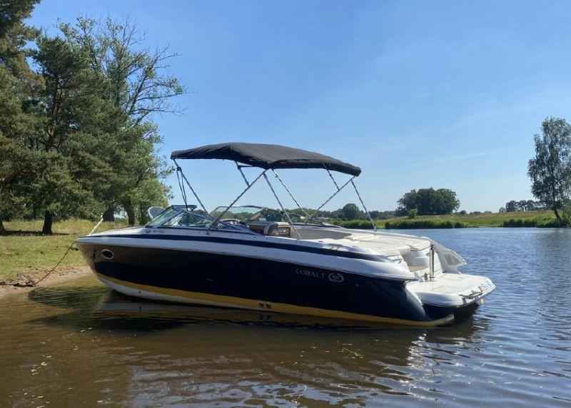 Motorboot Cobalt 263