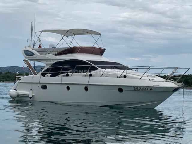 Motorboot Azimut 43 Fly