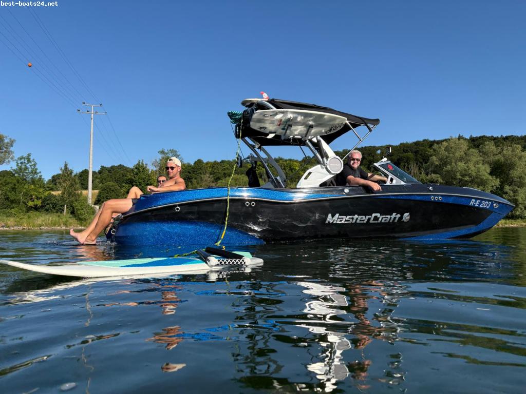 Motorboot MASTERCRAFT X22 - 2021