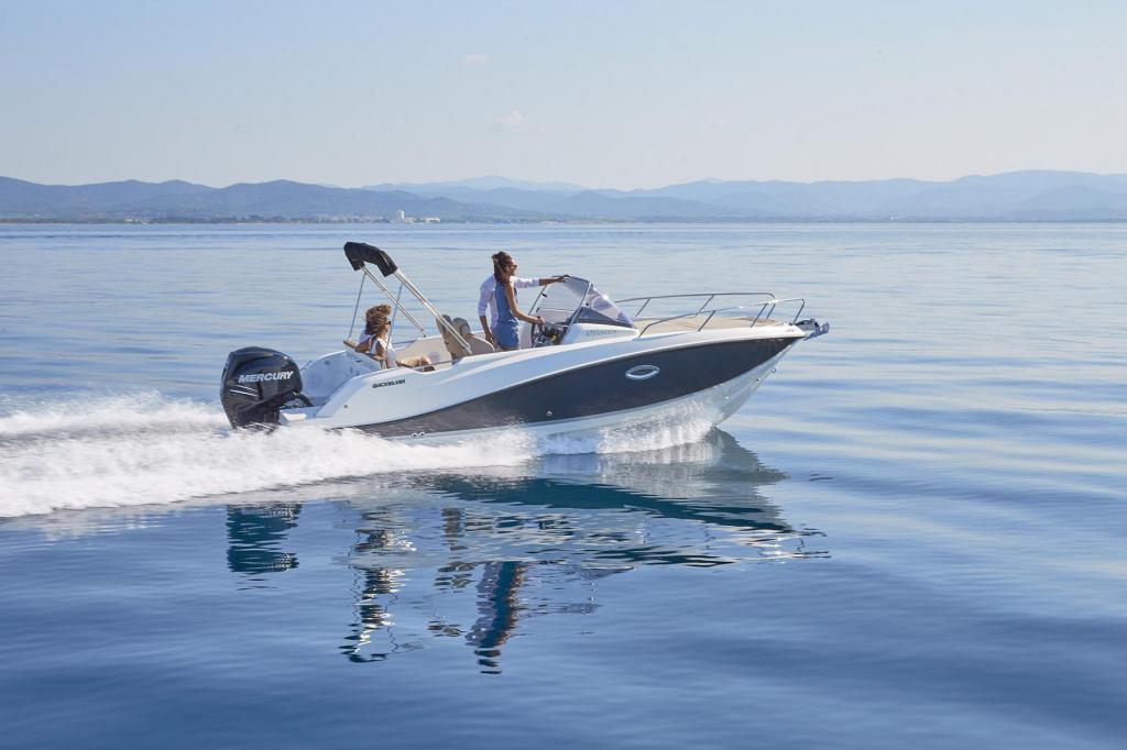 Motorboot Quicksilver Activ 675 Sundeck