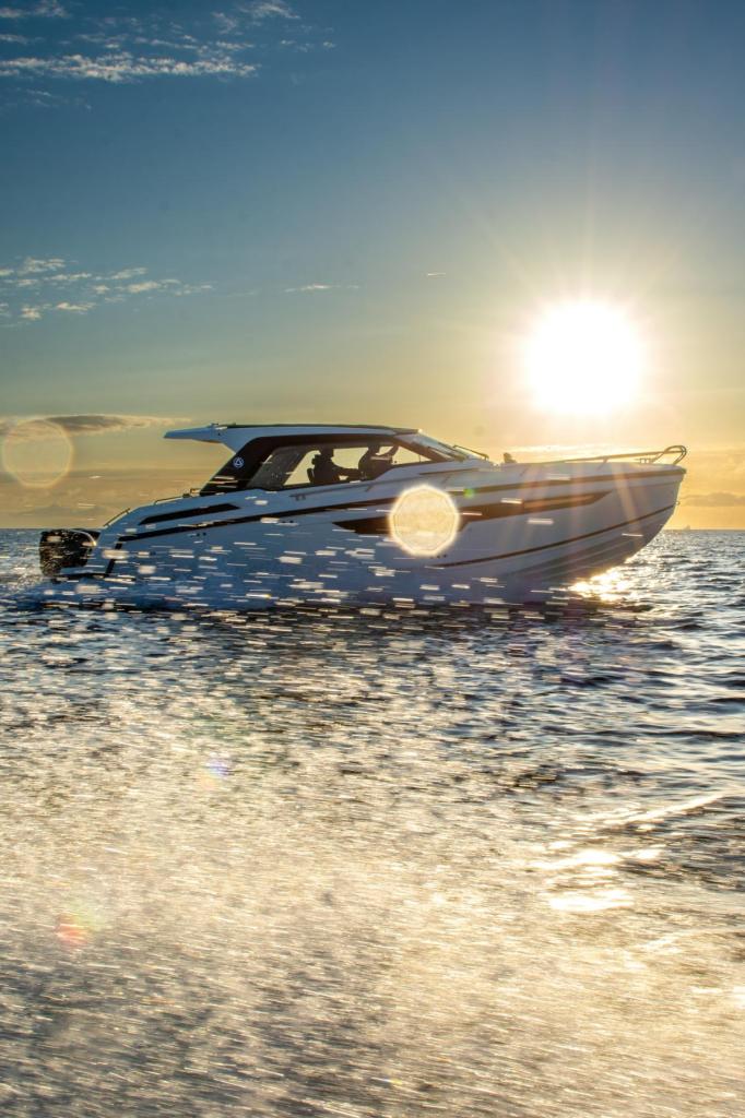 Motorboot Parker Sorrento 100