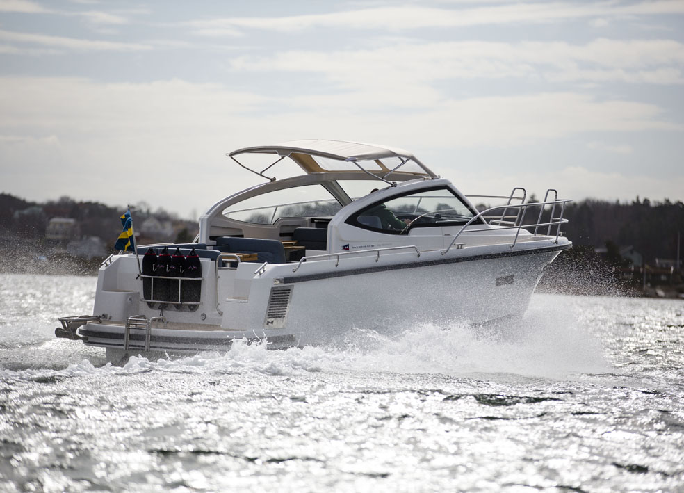 Motorboot Nimbus 305 Drophead