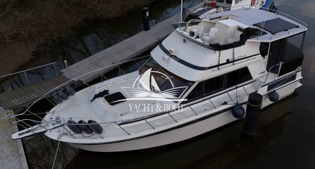 Motorboot Camargue Yacht 42 Sundeck