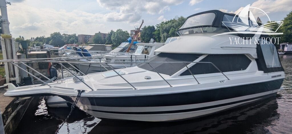 Motorboot Bayliner (US) Cierra 2858 Fly