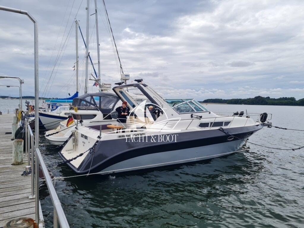 Motorboot Cruiser Yachts 3270 Esprit
