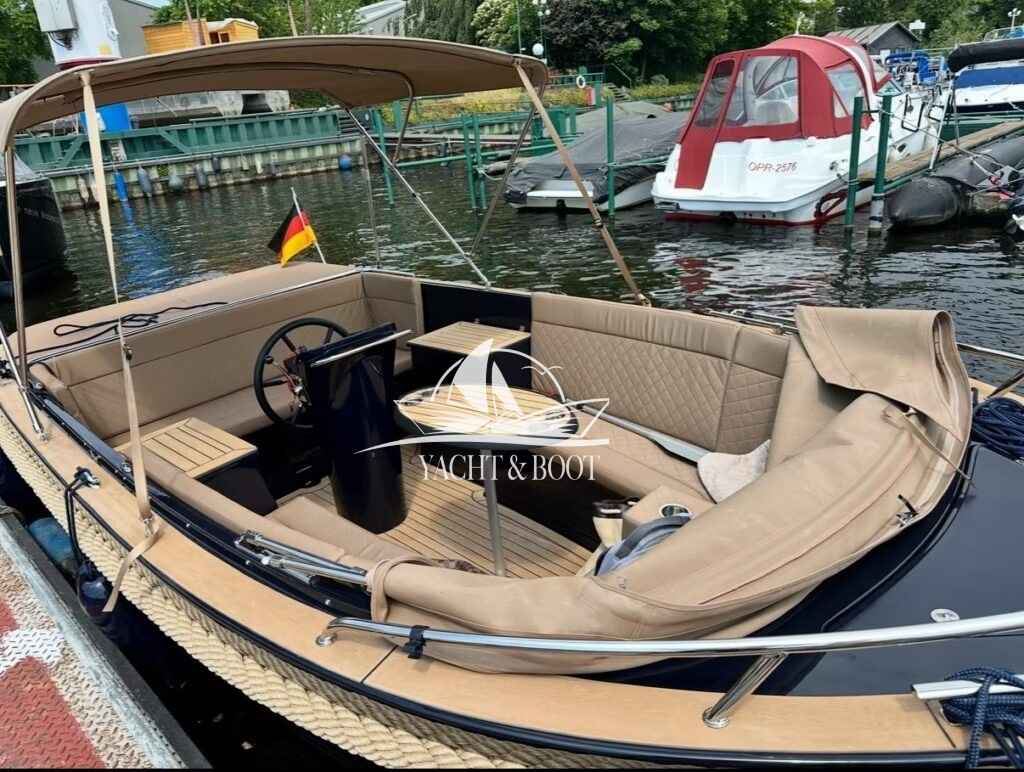 Motorboot Riva 620 Retro