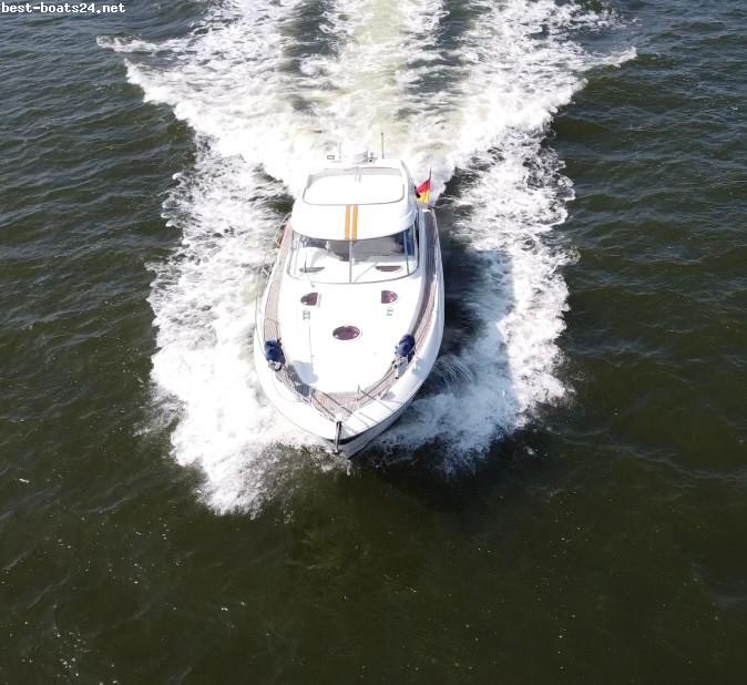 Motorboot BAVARIA 33 HT